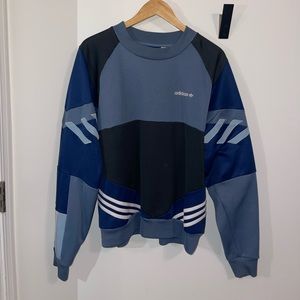 Adidas trendy creawneck